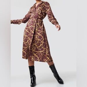 Elegant Brown and Gold Midi Dress